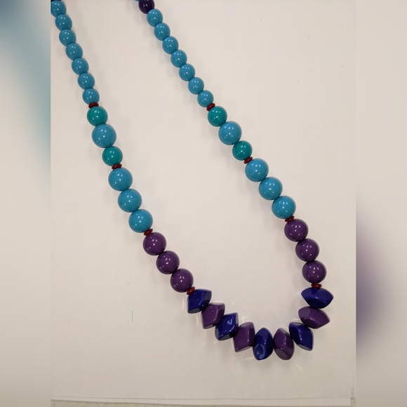 VTG. VIBRANT BEADED NECKLACE - Picture 4 of 12